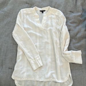 Banana Republic blouse. Size S.
